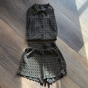 Women’s XS Black and Gold 2 Piece Pajama Set